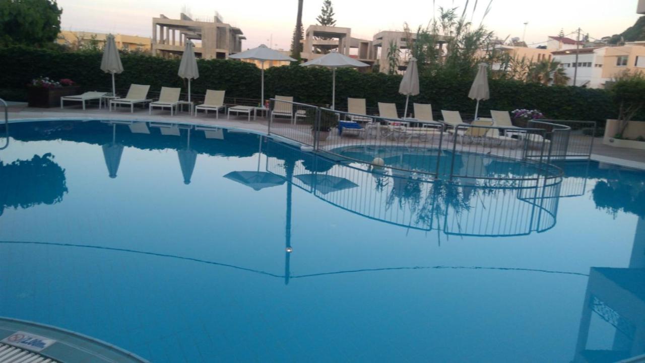 Melina Beach Apart otel Platanés Dış mekan fotoğraf