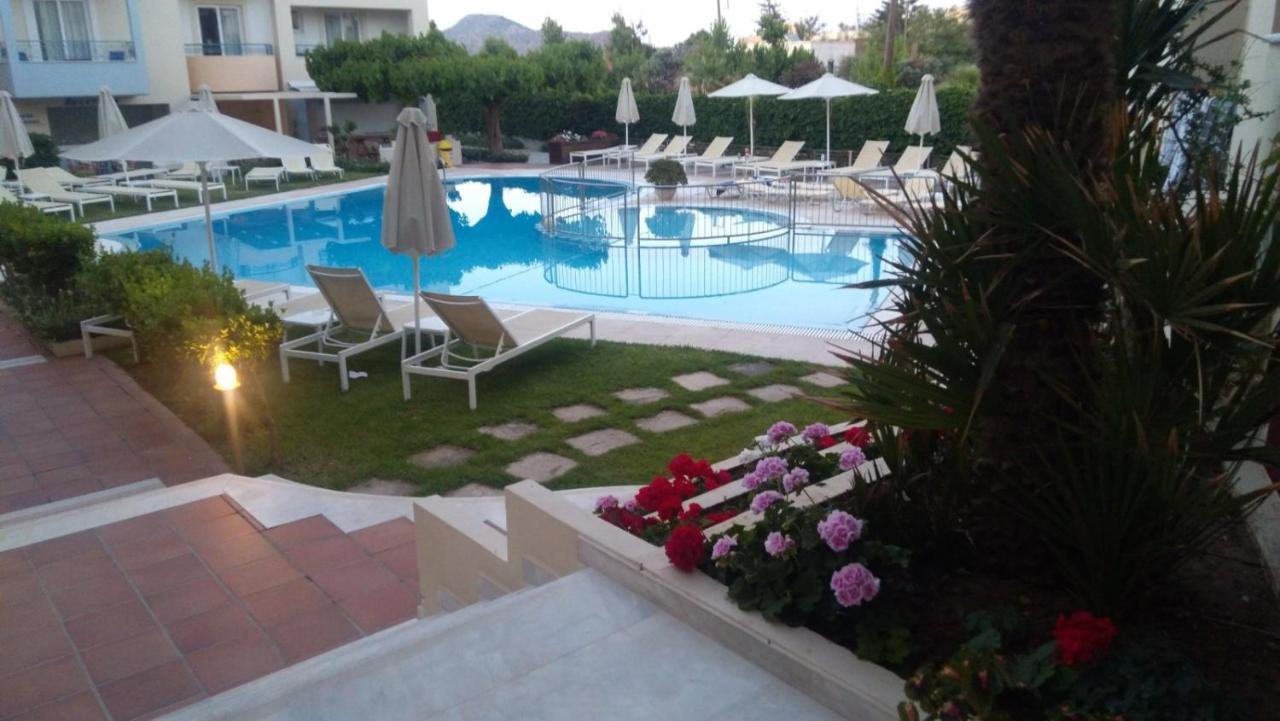 Melina Beach Apart otel Platanés Dış mekan fotoğraf